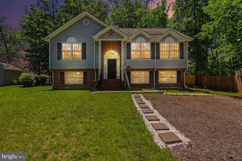 145 Land Or Dr, Ruther Glen, VA 22546