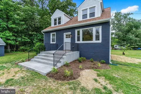 16036 Rogers Clark Blvd, Bowling Green, VA 22427