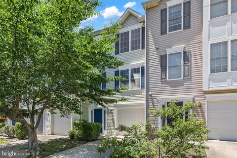 23060 Triple Crown Dr, Ruther Glen, VA 22546