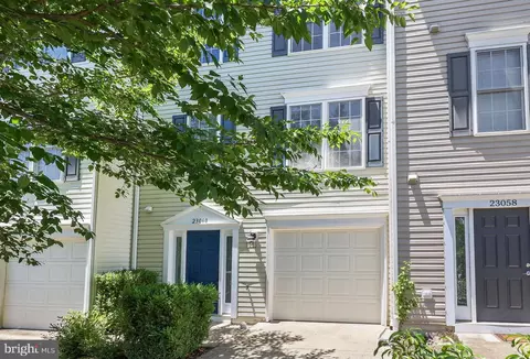 23060 Triple Crown Dr, Ruther Glen, VA 22546