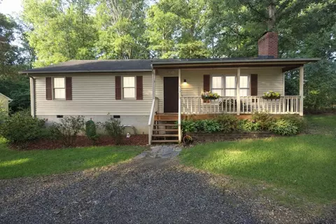 733 Canterbury Dr, Ruther Glen, VA 22546