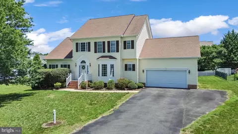 410 Roper Dr, Bowling Green, VA 22427