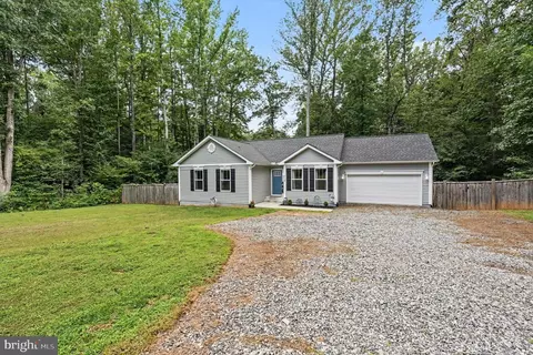 219 Sea Cliff Dr, Ruther Glen, VA 22546