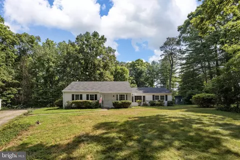 14401 Crystal Ct, Woodford, VA 22580