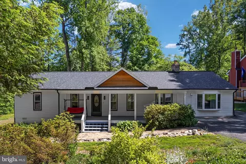 448 Lake Caroline Dr, Ruther Glen, VA 22546