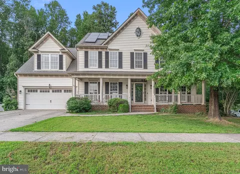 18015 Jackson Dr, Bowling Green, VA 22427