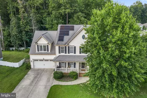 18015 Jackson Dr, Bowling Green, VA 22427