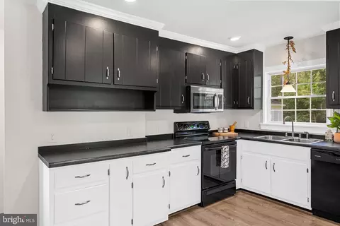 Kitchen - 18290 Winston Loop, Hanover, VA 23069 photo 5 of 5