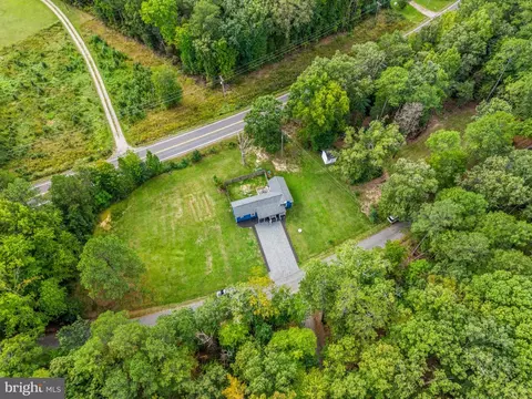 View/Area - 18290 Winston Loop, Hanover, VA 23069 photo 4 of 5