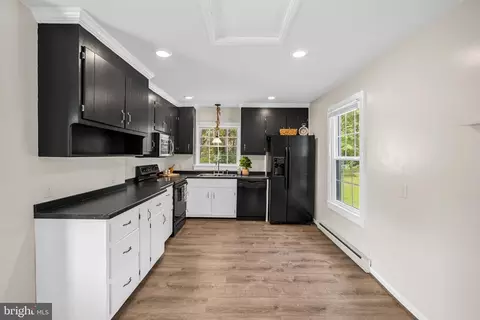 Kitchen - 18290 Winston Loop, Hanover, VA 23069 photo 2 of 5