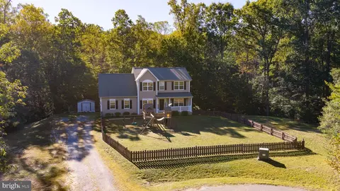 7249 Arrow Wood Dr, Fredericksburg, VA 22408