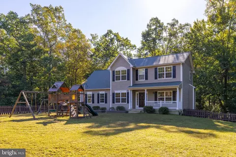 7249 Arrow Wood Dr, Fredericksburg, VA 22408