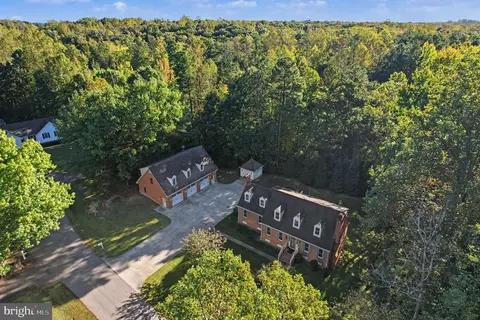 120 Lacy Ln, Bowling Green, VA 22427
