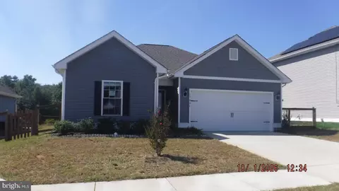 17026 Rollins Rd, Bowling Green, VA 22427