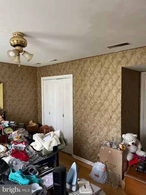 Bedroom - 20205 White Oak Rd, Sutherland, VA 23885 photo 6 of 6