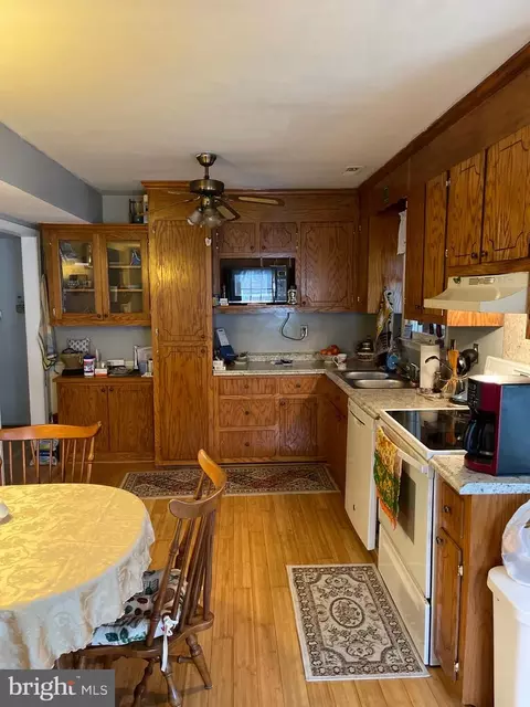 Kitchen - 20205 White Oak Rd, Sutherland, VA 23885 photo 1 of 2