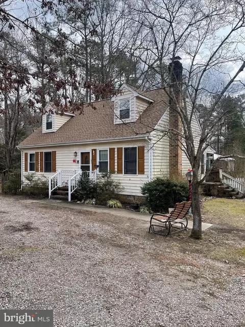 Exterior - 20205 White Oak Rd, Sutherland, VA 23885 photo 7 of 11