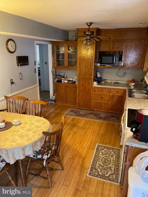 Dining - 20205 White Oak Rd, Sutherland, VA 23885 photo 2 of 2