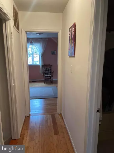 Entry Way - 20205 White Oak Rd, Sutherland, VA 23885 photo 2 of 2