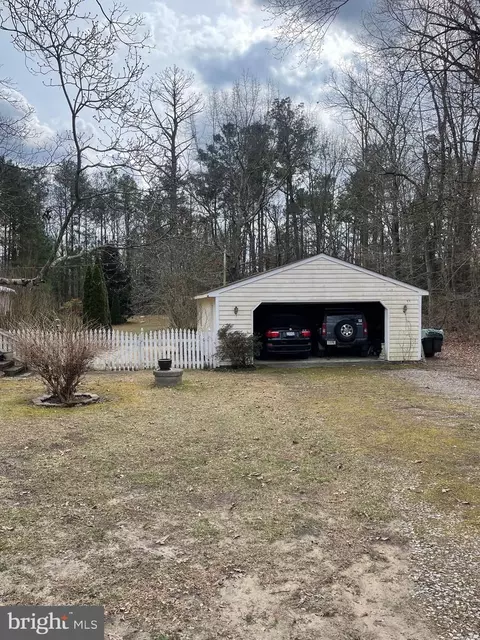 Exterior - 20205 White Oak Rd, Sutherland, VA 23885 photo 2 of 11