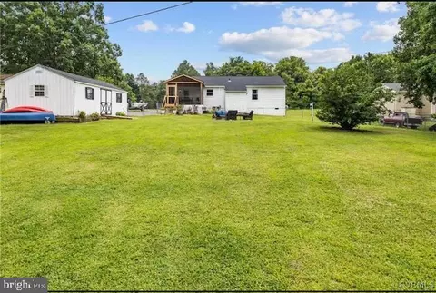 Exterior - 21116 Leonard Dr, Sutherland, VA 23885 photo 10 of 12