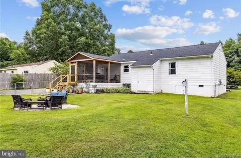 Exterior - 21116 Leonard Dr, Sutherland, VA 23885 photo 5 of 12
