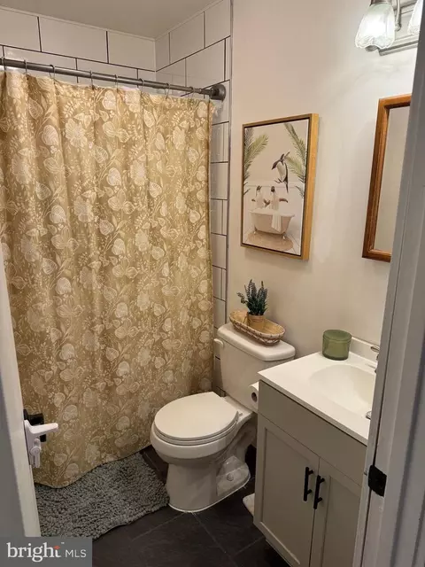 Bath - 21116 Leonard Dr, Sutherland, VA 23885 photo 1 of 1
