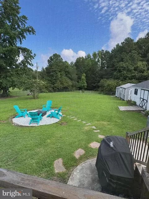 Exterior - 21116 Leonard Dr, Sutherland, VA 23885 photo 3 of 12