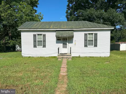 20810 Westover Dr, Mckenney, VA 23872