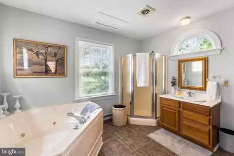 Bath - 11770 Tidewater Trl, Champlain, VA 22438 photo 5 of 5