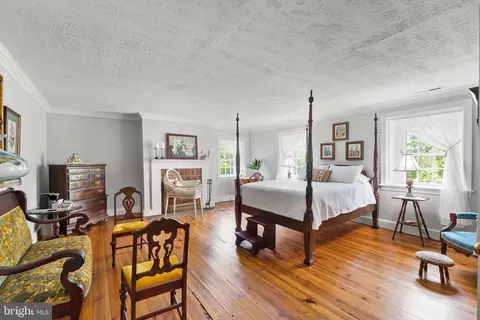 Bedroom - 11770 Tidewater Trl, Champlain, VA 22438 photo 5 of 20