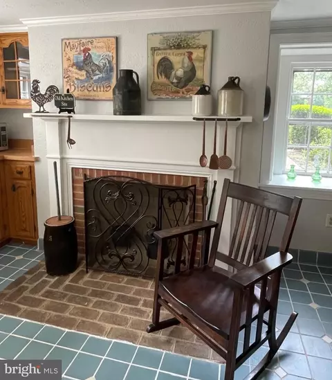 Living - 11770 Tidewater Trl, Champlain, VA 22438 photo 8 of 9