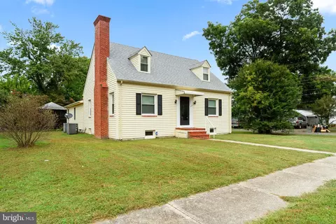 615 Daingerfield St, Tappahannock, VA 22560