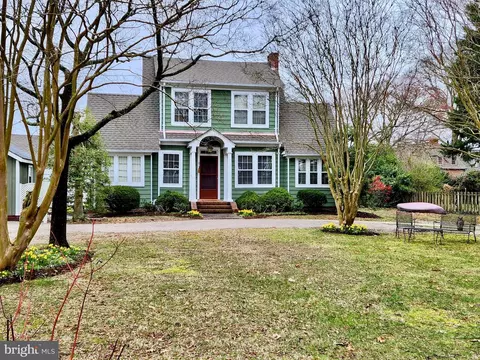 720 S Water Ln, Tappahannock, VA 22560
