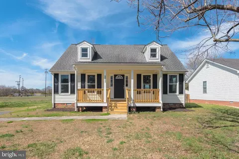 1151 Daingerfield St, Tappahannock, VA 22560