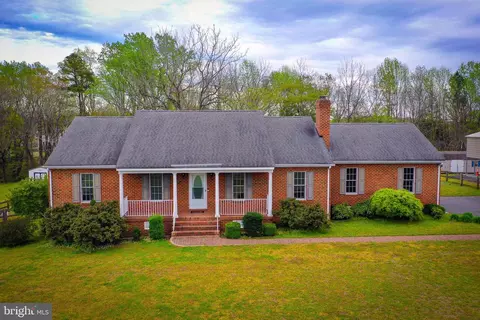 164 Meadow Dr, Tappahannock, VA 22560