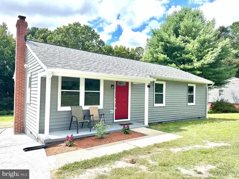 2275 Desha Rd, Tappahannock, VA 22560