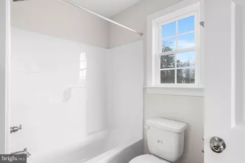 320 Lloyds Rd, Champlain, VA 22438 photo 9