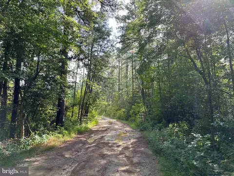 Hustle Road, Hustle, VA 22476 photo 13