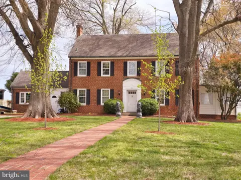 155 N Water Ln, Tappahannock, VA 22560