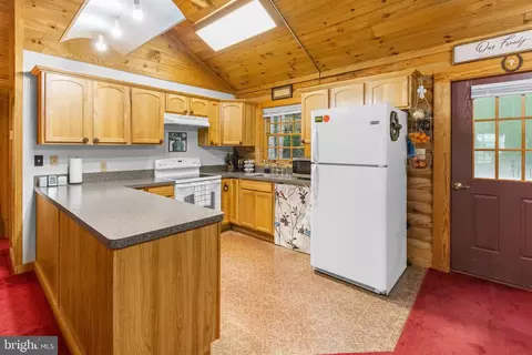 Kitchen - 466 Laurel Springs Rd, Hustle, VA 22476 photo 1 of 3