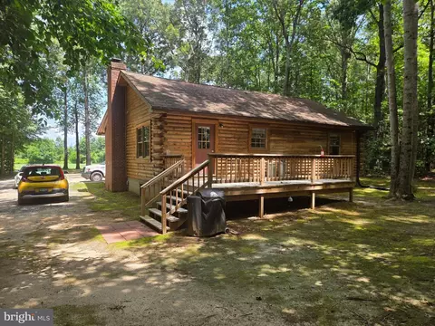 Exterior - 466 Laurel Springs Rd, Hustle, VA 22476 photo 14 of 17