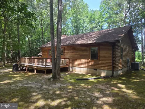 Exterior - 466 Laurel Springs Rd, Hustle, VA 22476 photo 13 of 17