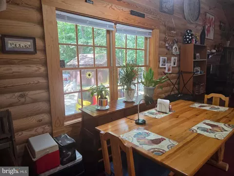 Dining - 466 Laurel Springs Rd, Hustle, VA 22476 photo 2 of 3