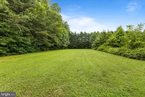 Exterior - 466 Laurel Springs Rd, Hustle, VA 22476 photo 16 of 17