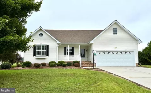 233 Mitchells Ln, Tappahannock, VA 22560