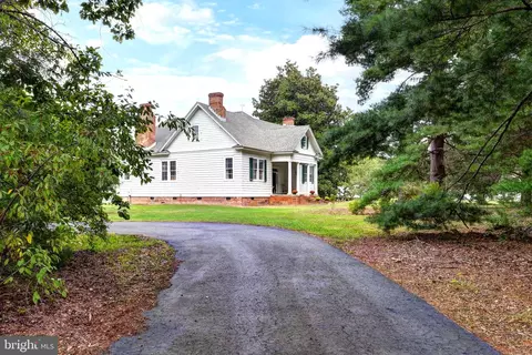 6049 Tidewater Trl, Champlain, VA 22438 photo 2