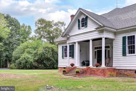 6049 Tidewater Trl, Champlain, VA 22438 photo 3
