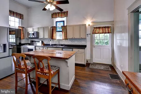 6049 Tidewater Trl, Champlain, VA 22438 photo 12