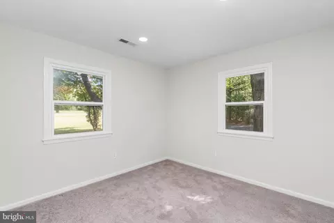 Bedroom - 10558 Tidewater Trl, Champlain, VA 22438 photo 2 of 4